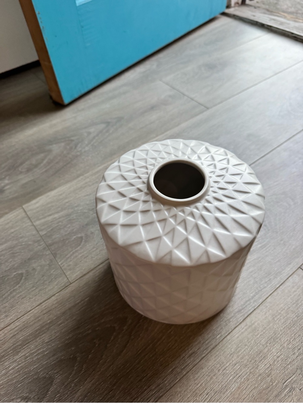 Jonathan Adler White Textured Geometric Ceramic tissue box cover
